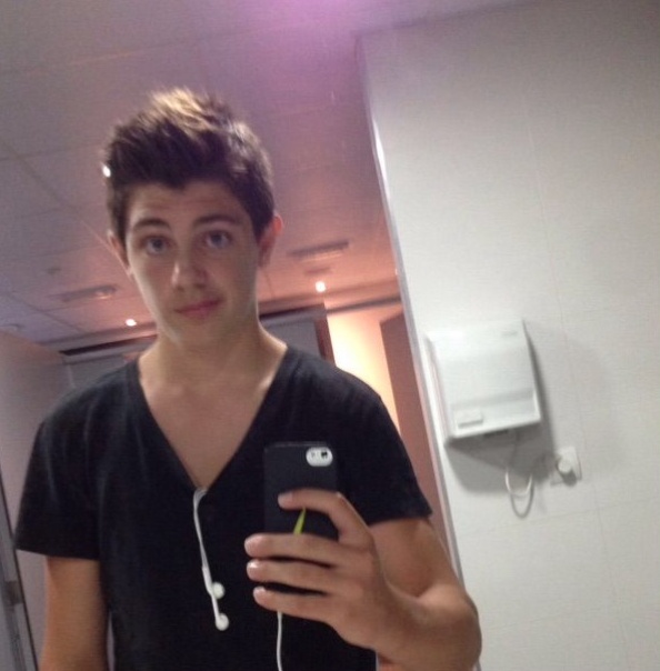 JULIAN_Nude-Teen-Boy-Selfies